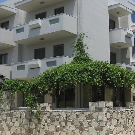 Captain Yiannis Studios & Apartments Кос Номер фото